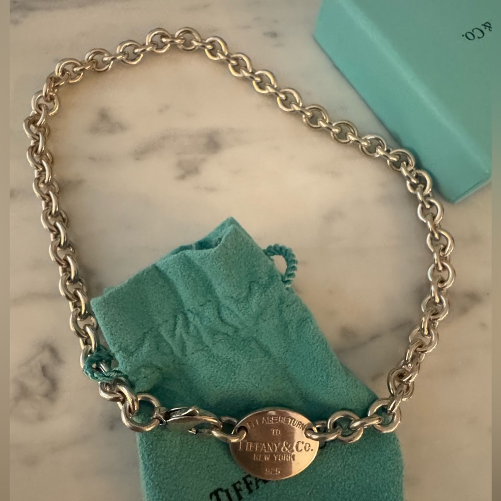 Tiffany & Co. Silver “Return to Tiffany’s” Oval Chain Necklace